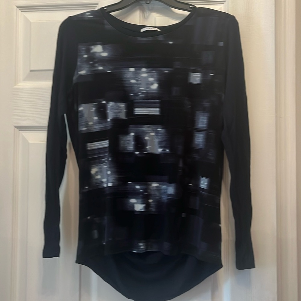 Tahari Long Sleeve Jersey top Size Small